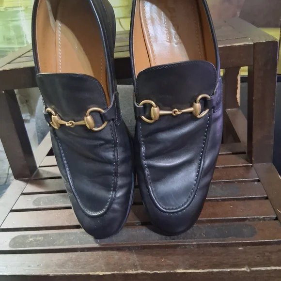 Gucci Black Loafers with Gold Accents - Picture 9 of 10